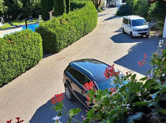 Bed & Breakfast Gaestehaus Lanthaler